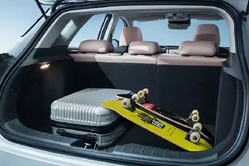 Storage Closer View of Geely GEOMETRY C