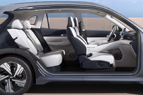 جيلي جالاكسي E5 Front And Rear Seats Together