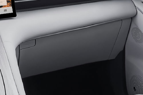 جيلي إي إكس ٥ Glove Box