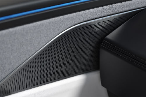 Speakers View of تيسلا موديل Y